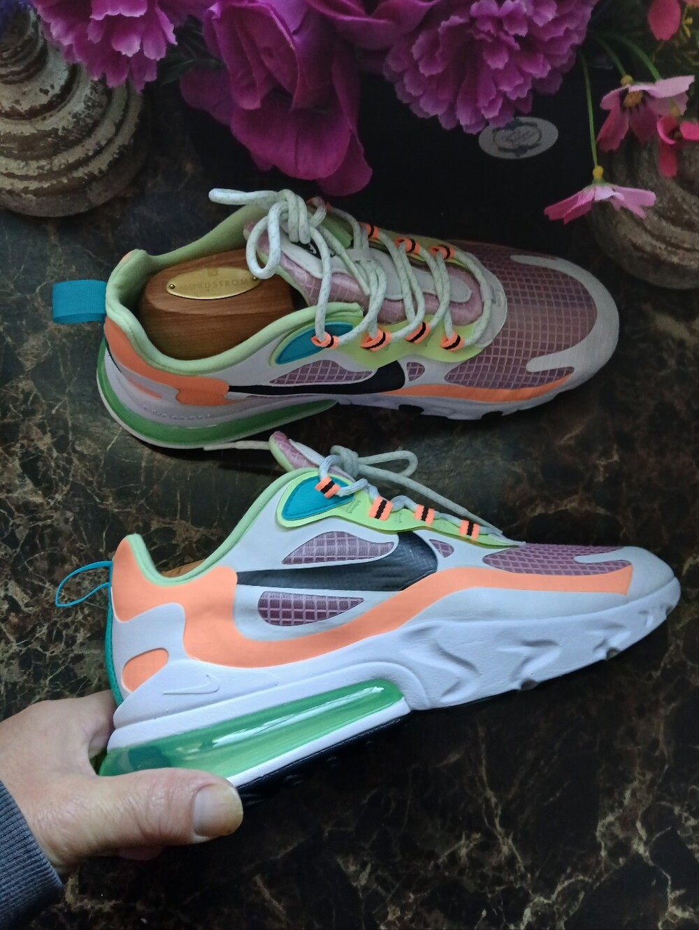 Nike AirMax 270 React SE Comfort/Athletic Lifestyle Shoes Size 8.5 for Women - Picture 9 of 14